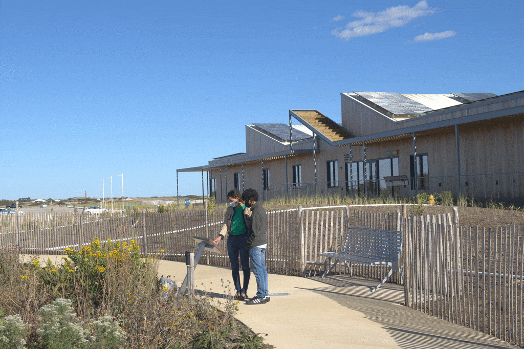Jones Beach Energy and Nature Center: an accessible garden