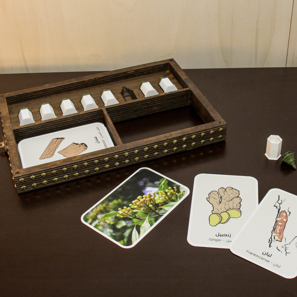 IMG_4502 Jeu des parfums de la mallette sensorielle du ZNM. Crédits Tactile Studio.